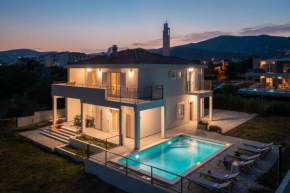NEW Beachfront villa Pensa private pool, 3-bedroom